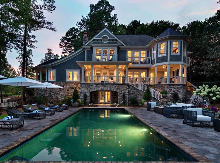 ahnrz-lake-house-50718442_Classic-Hor